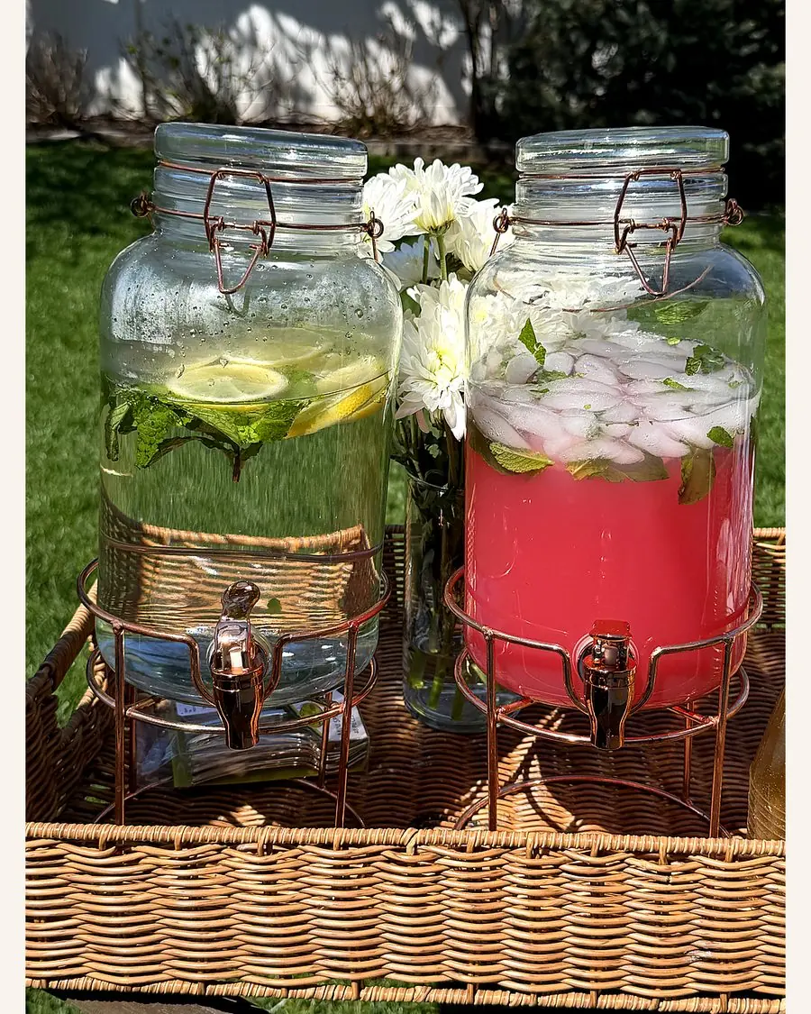 Drinks station